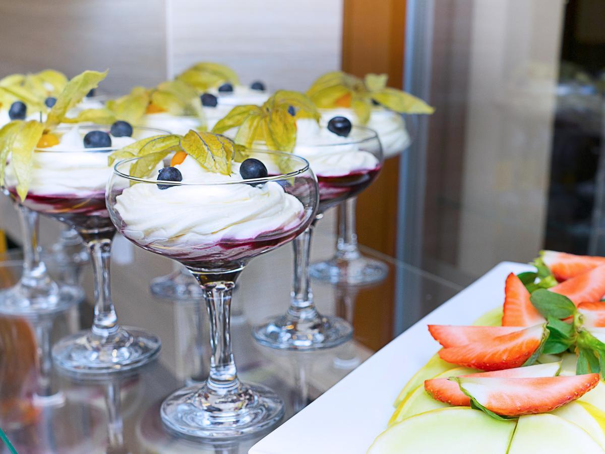 Wellness Hotel Happy Star ฮนานิเซ ภายนอก รูปภาพ